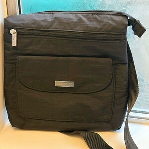 Black Cross-Body Bagallini